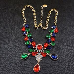 ♥️ Betsey Johnson NEW crystal sophisticated statement necklace ♥️